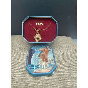 New 1928 Vintage Rose Necklace Gold Tone  with Pearls In Original Gift Tin Rare